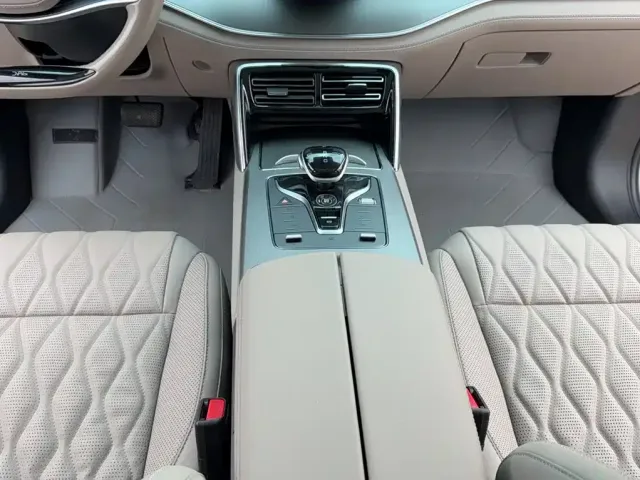 BYD Tang — Фото автомобиля 7