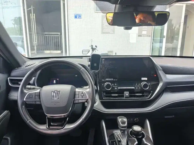 Toyota Crown Kluger — Фото автомобиля 6