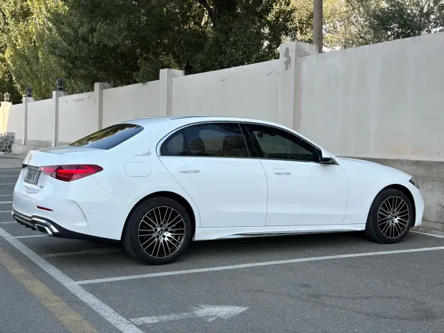 Mercedes-Benz C-Class — Фото автомобиля 25
