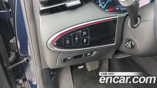 Genesis GV70 2.5T Бензин AWD — Фото автомобиля 16