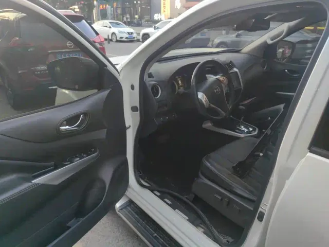 Nissan Terra — Фото автомобиля 12