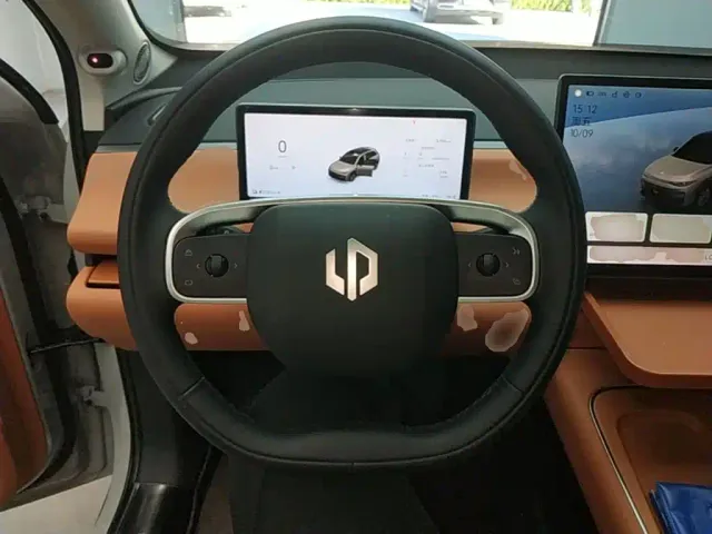 Leapmotor C10 — Фото автомобиля 10