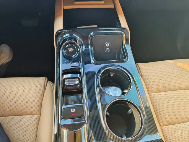 GAC Trumpchi E8 — Фото автомобиля 20