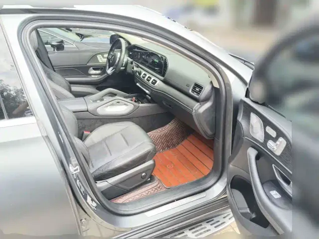 Mercedes-Benz GLE-Class — Фото автомобиля 13