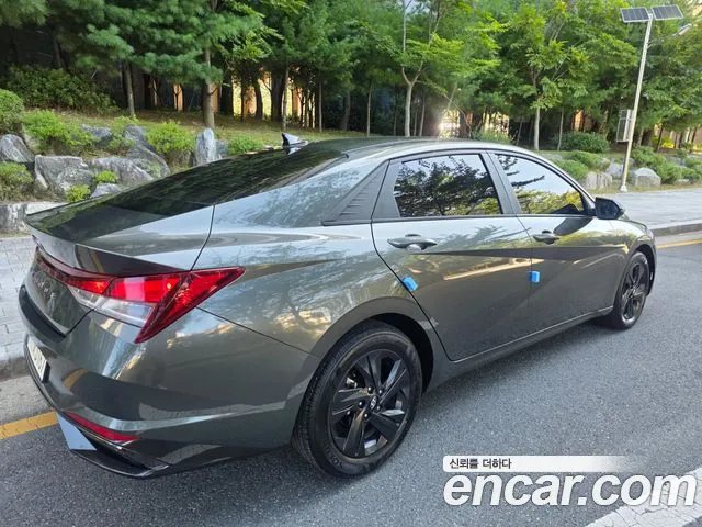 Hyundai Avante CN7 — Фото автомобиля 5