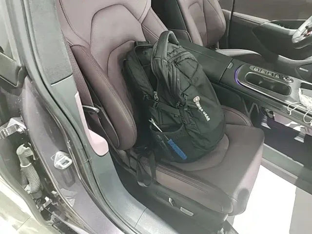 Xiaomi SU7 — Фото автомобиля 24