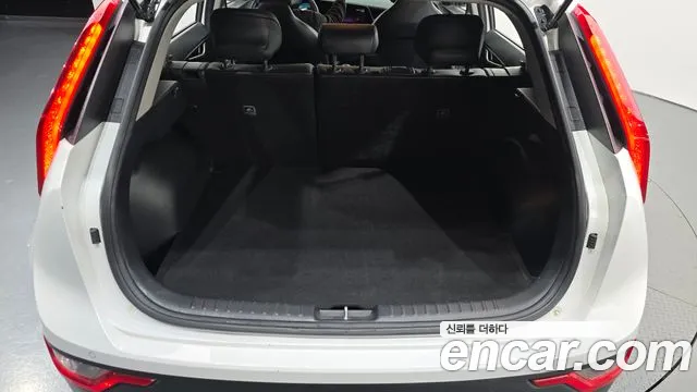 Kia Niro New — Фото автомобиля 20