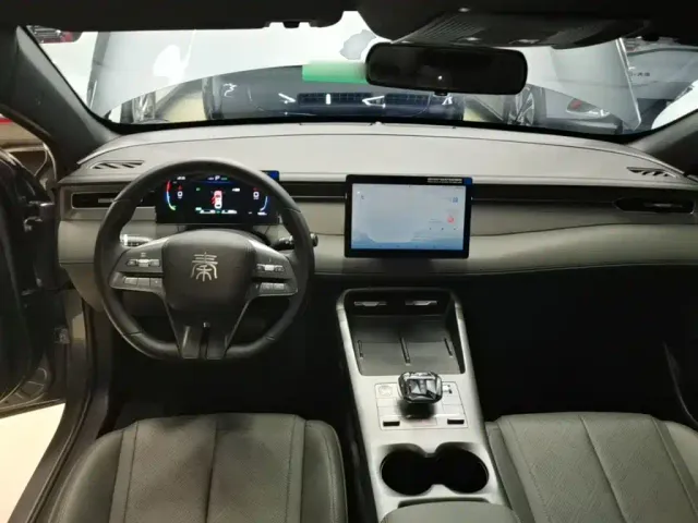 BYD Qin PLUS — Фото автомобиля 9
