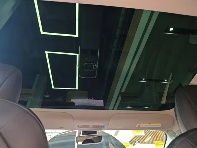 Tesla Model 3 — Фото автомобиля 17