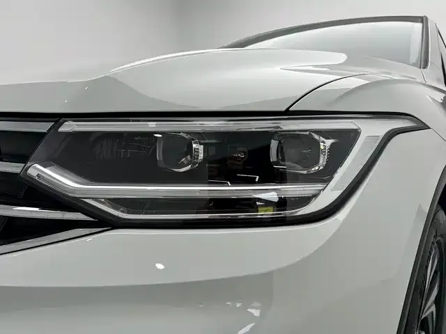 Volkswagen Tiguan L — Фото автомобиля 11