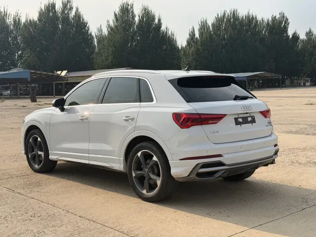Audi Q3 — Фото автомобиля 4