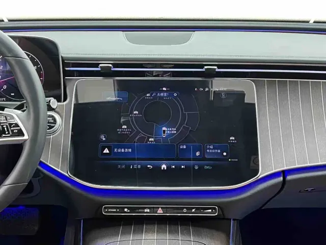 Mercedes-Benz E-Class — Фото автомобиля 20
