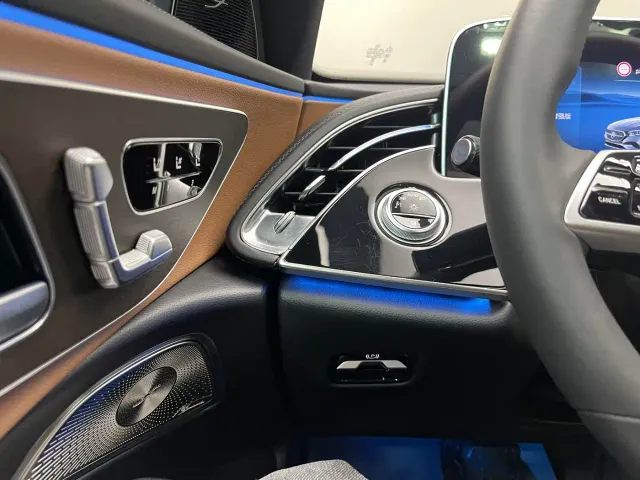 Mercedes-Benz E-Class — Фото автомобиля 13