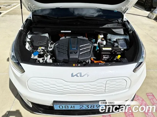 Kia Niro — Фото автомобиля 4