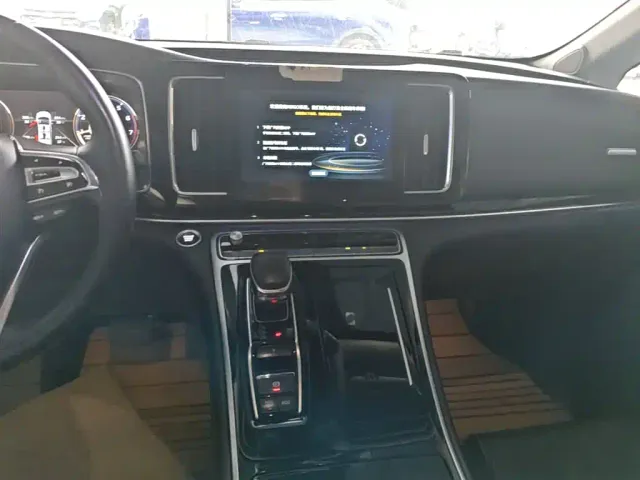 GAC Trumpchi M8 — Фото автомобиля 12