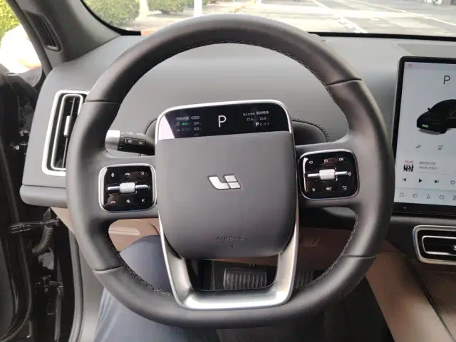 Li Auto Li Auto L7 2024 Pro — Фото автомобиля 14