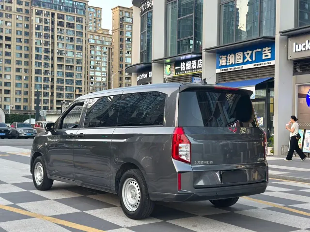 Wuling Zhengcheng — Фото автомобиля 10