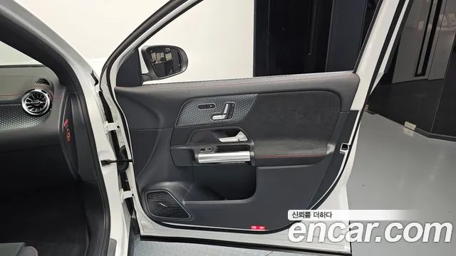 Mercedes-Benz EQA H243 — Фото автомобиля 24