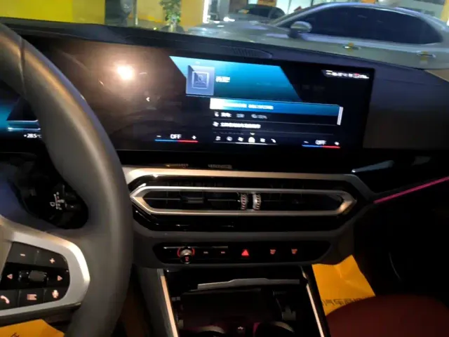 BMW i3 — Фото автомобиля 12