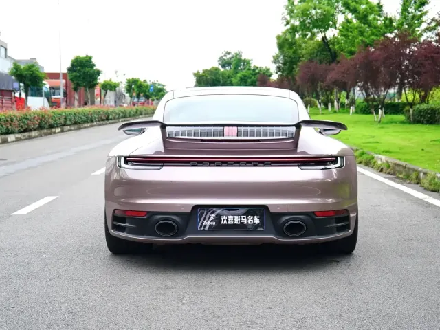 Porsche 911 — Фото автомобиля 5