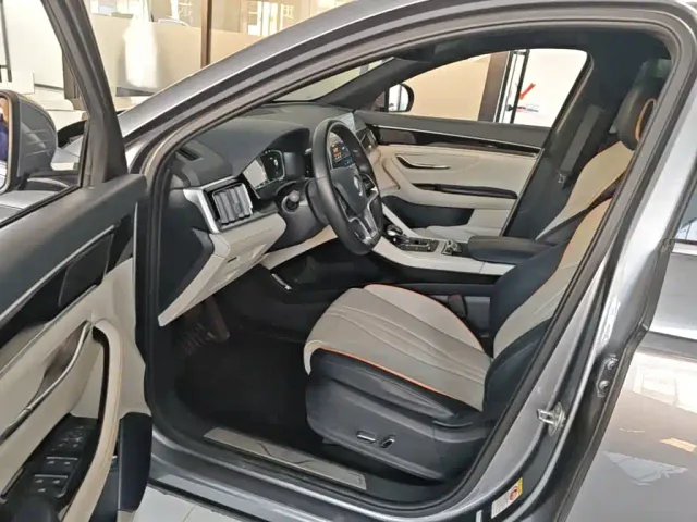 BYD Song PLUS — Фото автомобиля 15