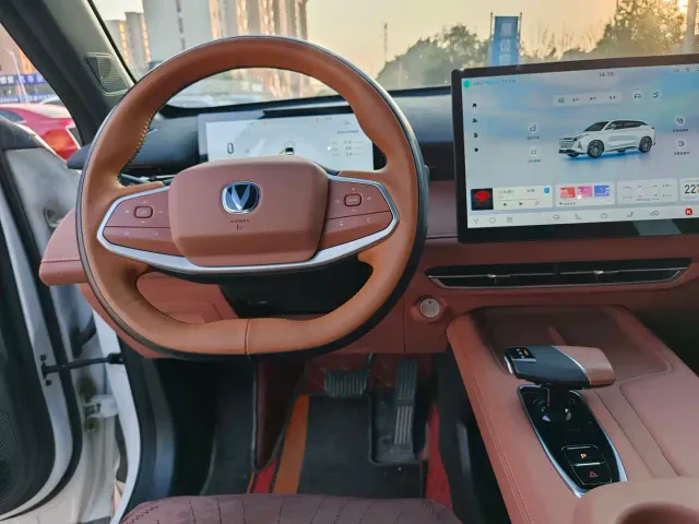 Changan UNI-Z — Фото автомобиля 12