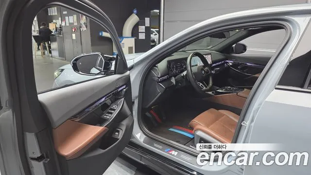 BMW 5-Series 5 серия (G60) 530i xDrive M Sport — Фото автомобиля 10