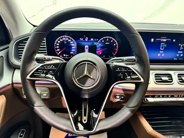 Mercedes-Benz GLE-Class — Фото автомобиля 10