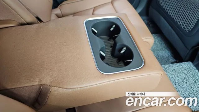 Genesis GV70 — Фото автомобиля 27