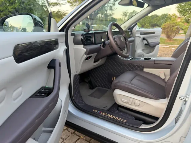 Leapmotor C11 — Фото автомобиля 5