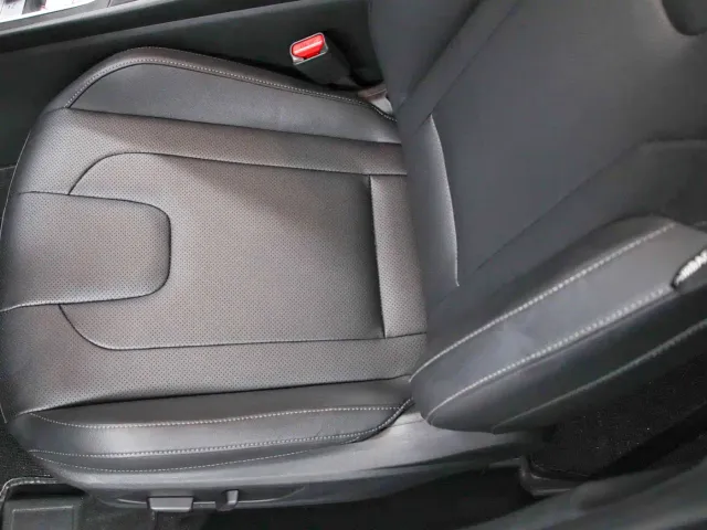 Hyundai Elantra — Фото автомобиля 14