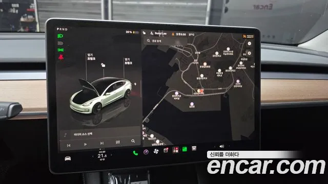 Tesla Model 3 — Фото автомобиля 29