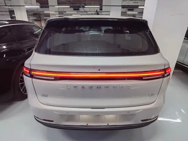 Leapmotor C10 — Фото автомобиля 8