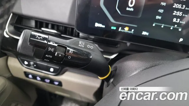 Kia Canival Новый Carnival 4 поколение Бензин 7 мест Signature — Фото автомобиля 30