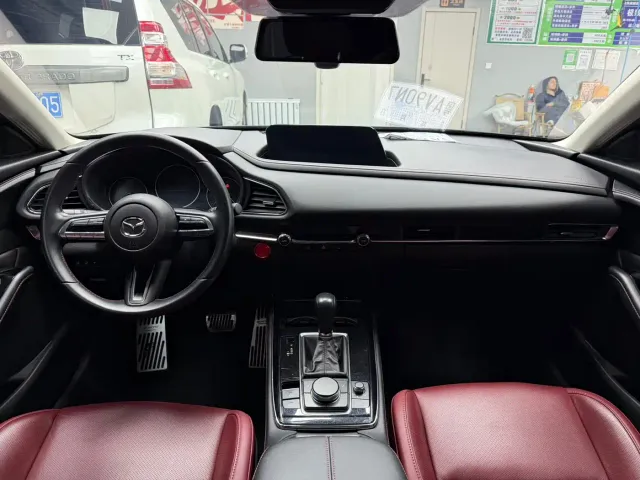 Mazda CX-30 — Фото автомобиля 10