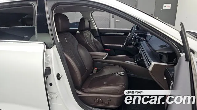 Hyundai Grandeur GN7 — Фото автомобиля 16