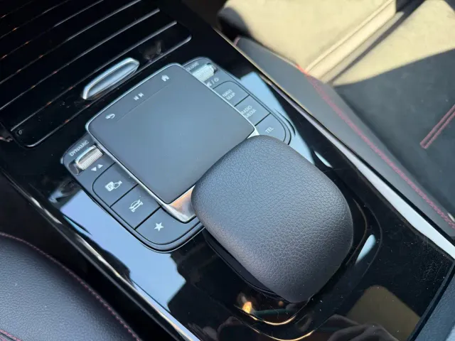 Mercedes-Benz A-Class — Фото автомобиля 12
