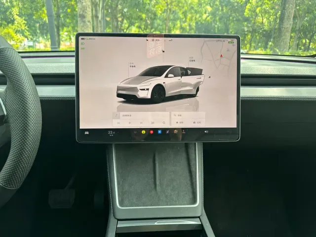 Tesla Model Y — Фото автомобиля 10
