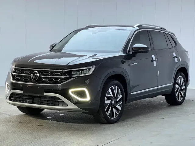 Фотография автомобиля — Volkswagen Tayron