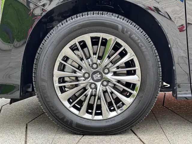 Toyota Vellfire — Фото автомобиля 8
