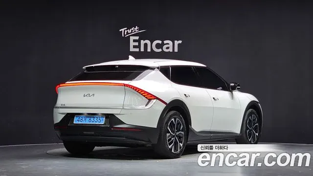 Kia EV6 — Фото автомобиля 2