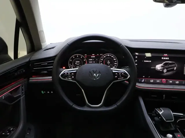 Volkswagen Touareg — Фото автомобиля 15