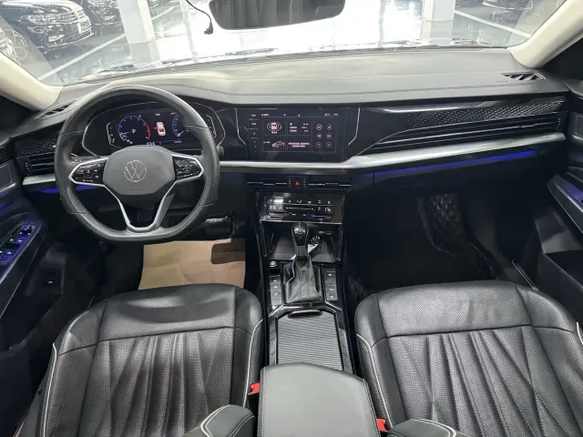 Volkswagen Passat — Фото автомобиля 6