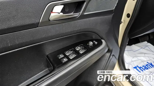 KG_Mobility_Ssangyong Rexton Новый Rexton Sport Khan Дизель 2.2 4WD — Фото автомобиля 13