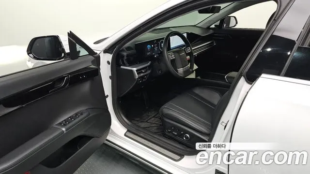 Hyundai Grandeur GN7 — Фото автомобиля 15