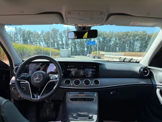 Mercedes-Benz E-Class — Фото автомобиля 9