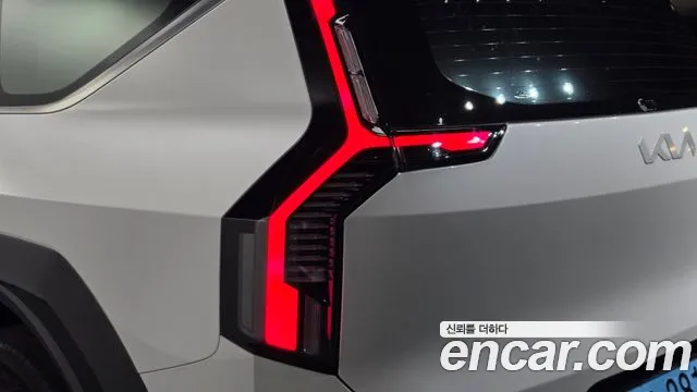 Kia EV9 Long Range 2WD — Фото автомобиля 4