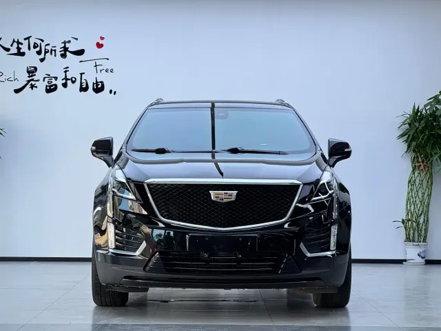 Cadillac XT5 — Фото автомобиля 2