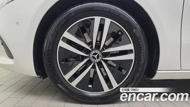 Mercedes-Benz A-Class W177 — Фото автомобиля 5