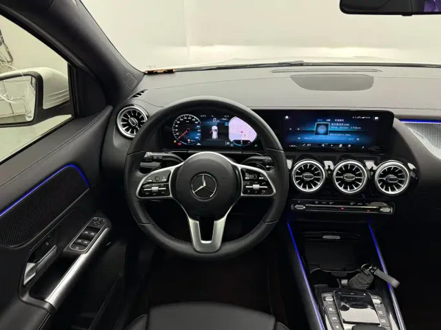 Mercedes-Benz GLA-Class — Фото автомобиля 11